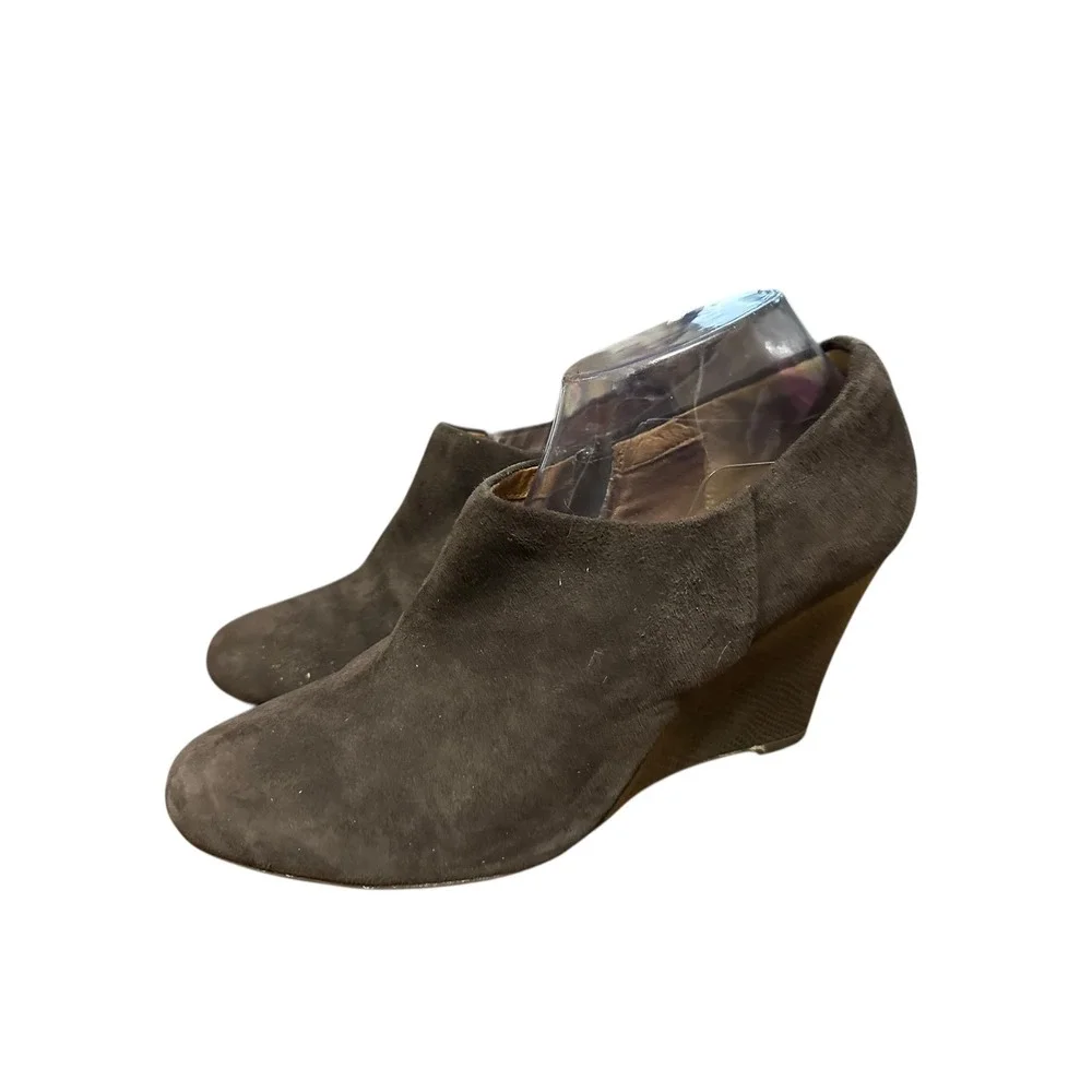 Clarks elevated design